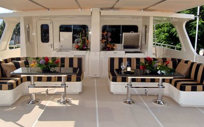 Offshore Yachts 90’ Voyager