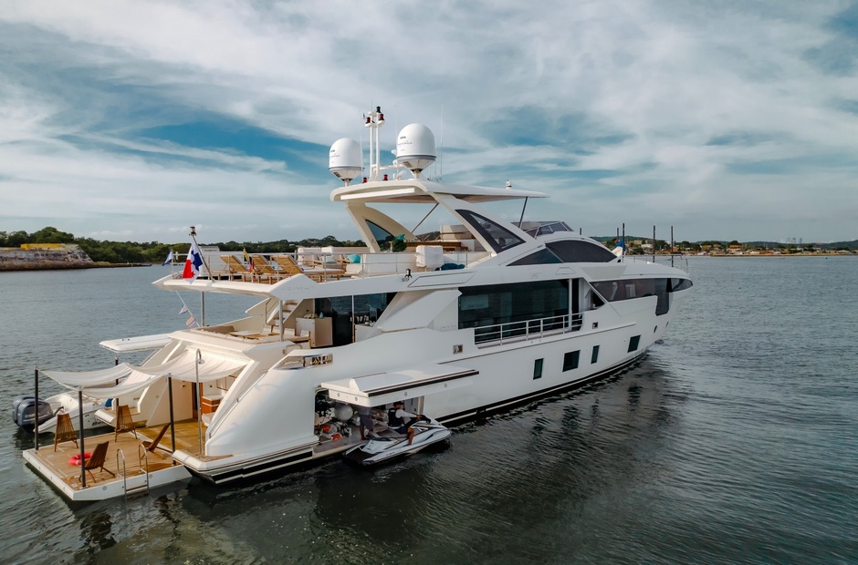 Azimut Freedome