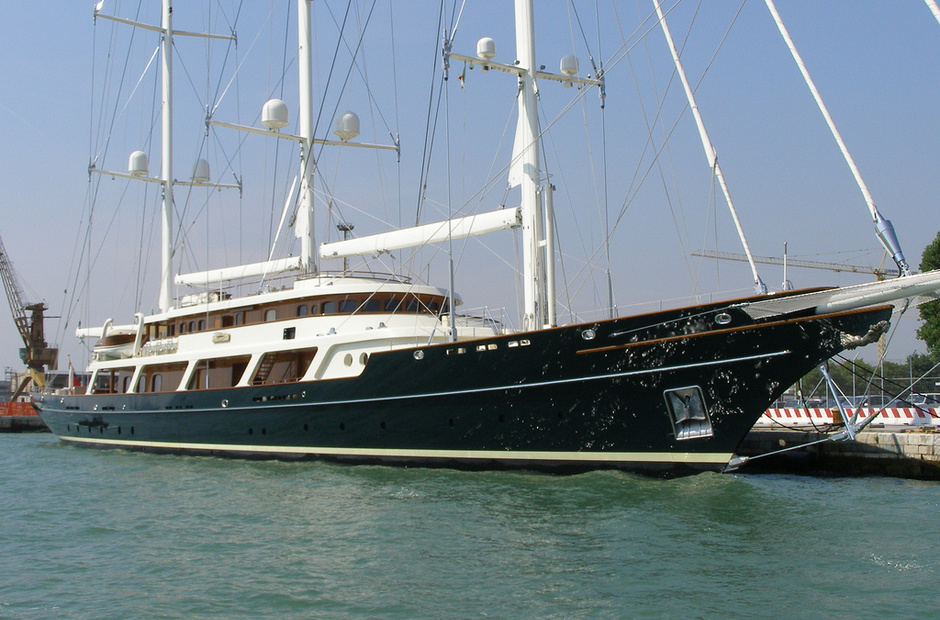 Lurssen EOS