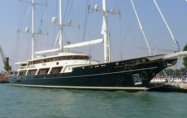 Lurssen EOS
