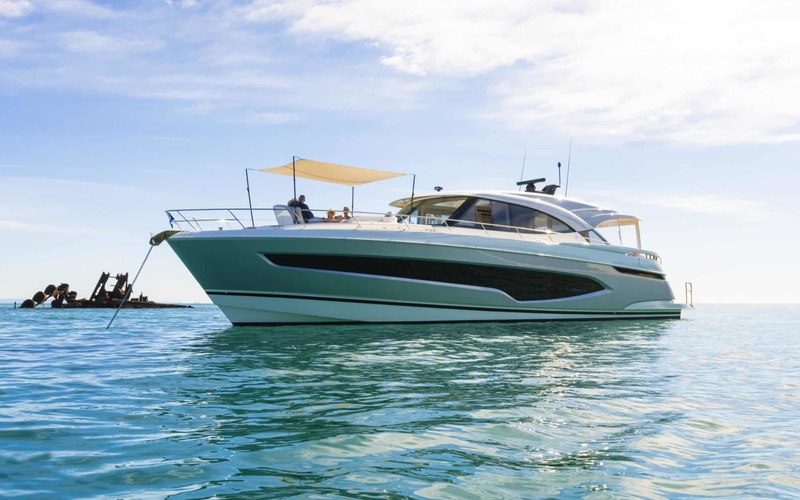 Riviera 6800 Sport Yacht Platinum Edition
