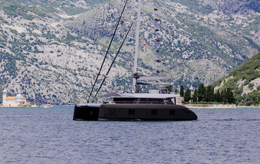 Sunreef Gyrfalcon