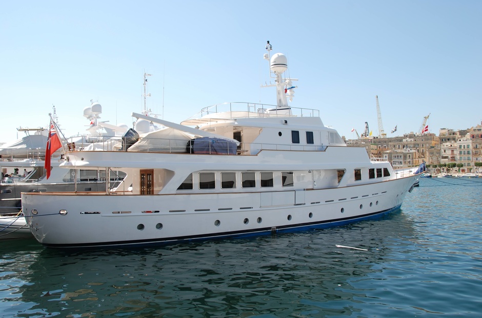 Benetti Mizar