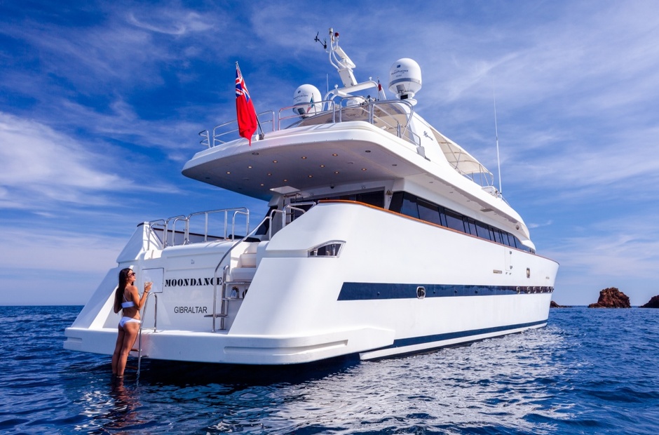 Azimut Moondance