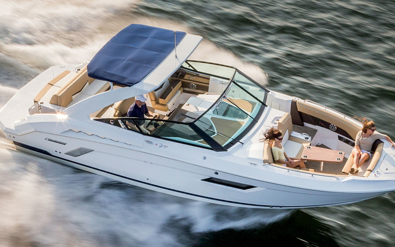 Cruisers Yachts 338 Bow Rider