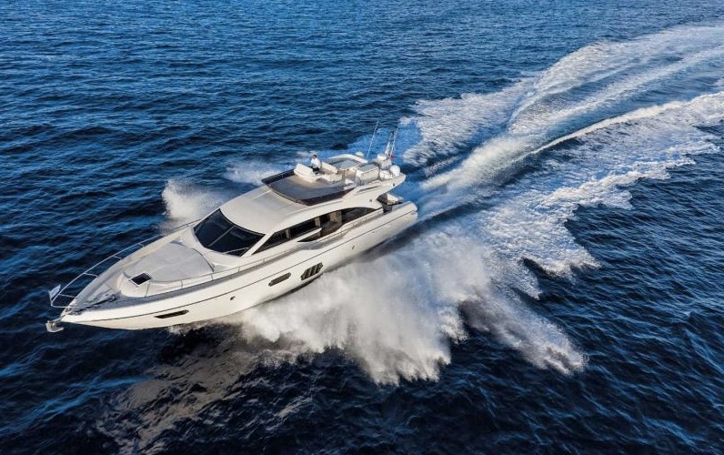Ferretti 690