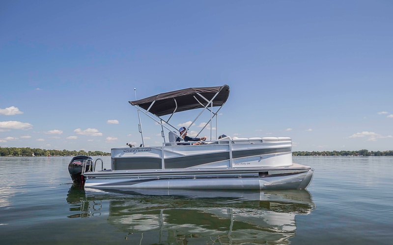 Crestliner 220 Rally