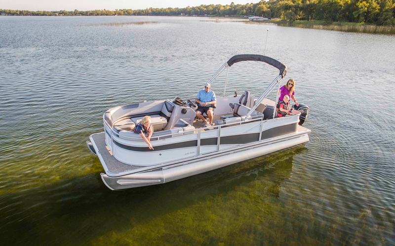 Crestliner 220 Rally