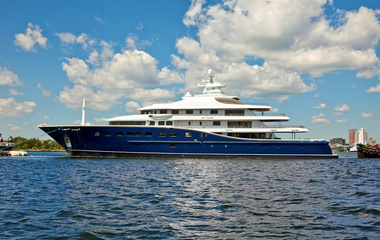 Derecktor Shipyards Aquila