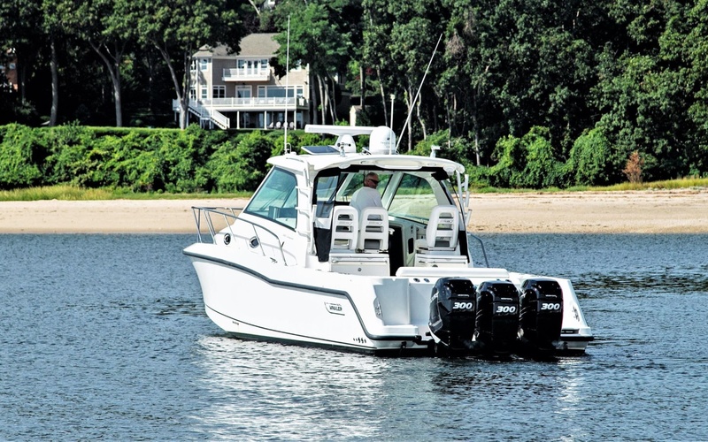 Boston Whaler 345 Conquest Pilothouse