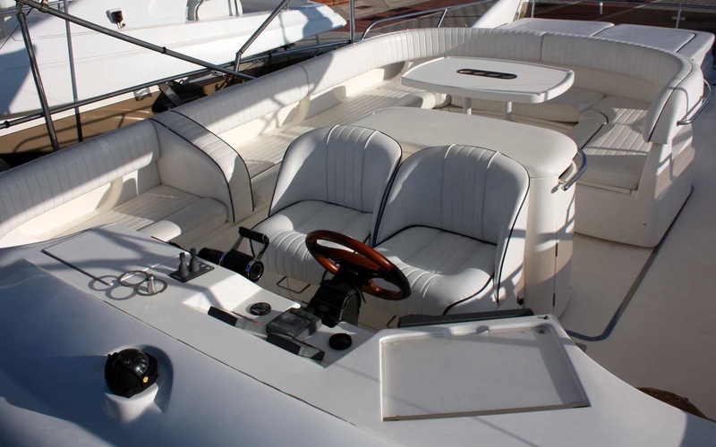 Princess 61