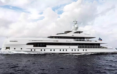 Heesen Ela
