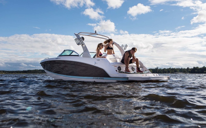 Four Winns HD 220 Surf