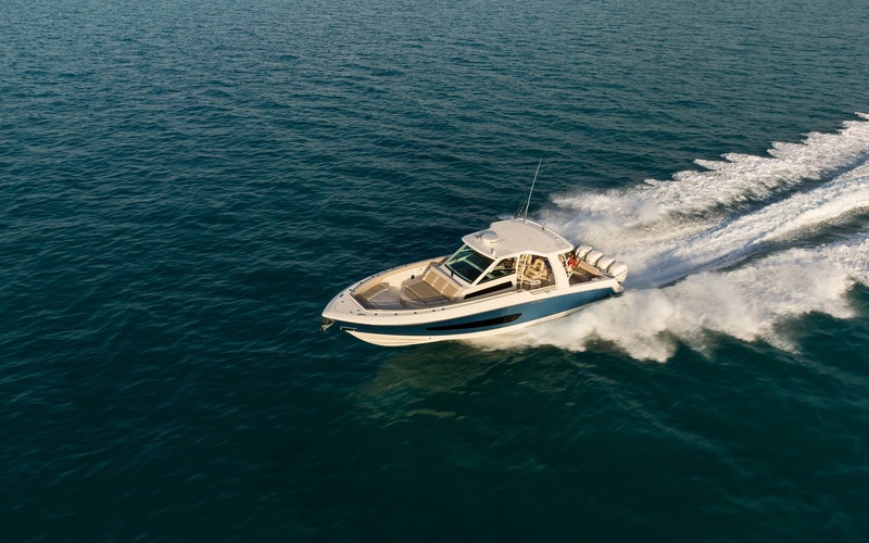 Boston Whaler 420 Outrage