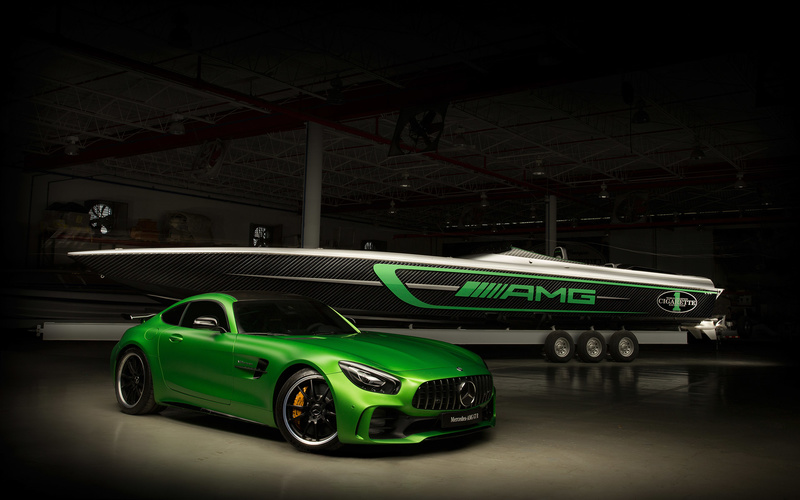 Cigarette 50’ Marauder GT R