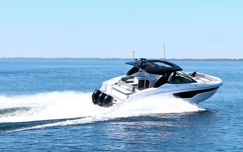 Cruisers Yachts 38 GLS Outboard
