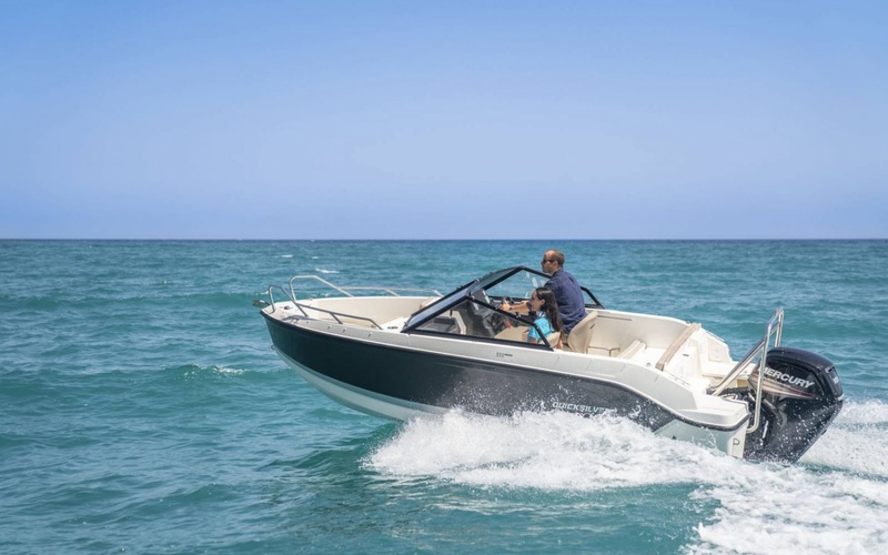 Quicksilver Activ 555 Bowrider