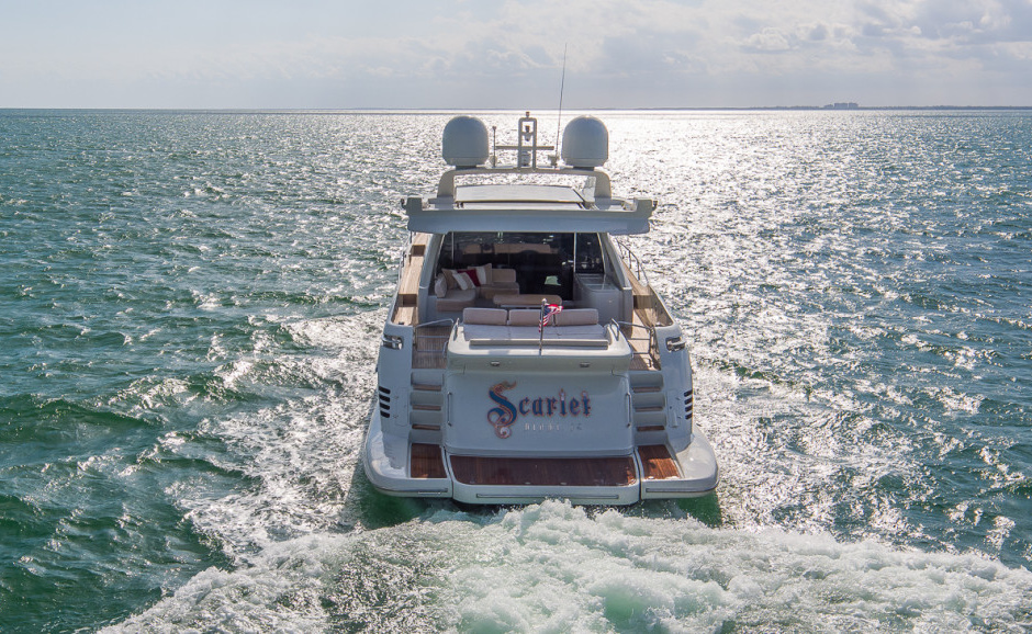 Azimut Scarlet