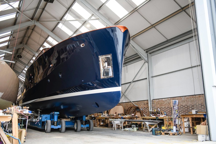 The boat will completely please its owner, as he played the role of the first violin in the work on the Spirit P70.