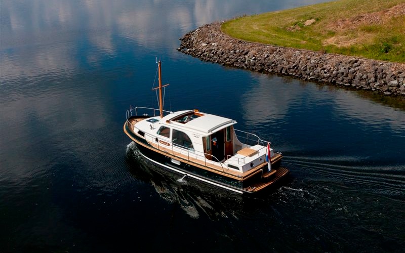 Linssen 28 Sedan