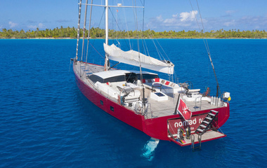 Maxi Dolphin Nomad IV