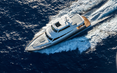 Grand Banks 85