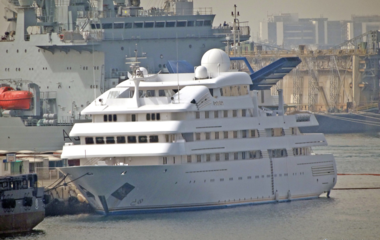 Cantiere Navale Ferrari Dubawi