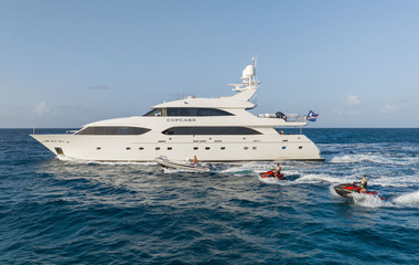 Westship World Yachts Cupcake