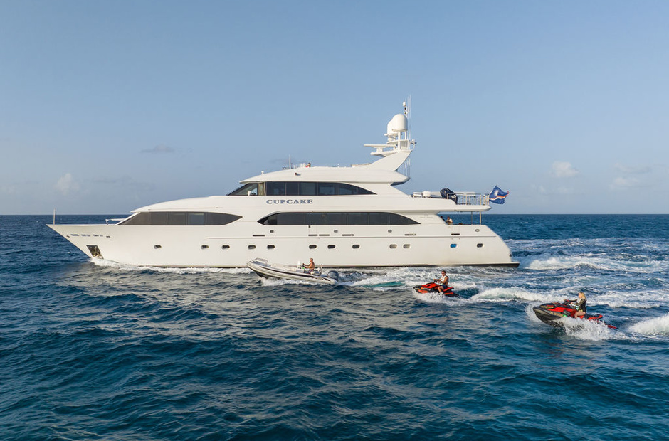 Westship World Yachts Cupcake