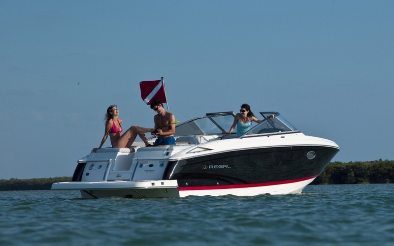 Regal 2750 Cuddy