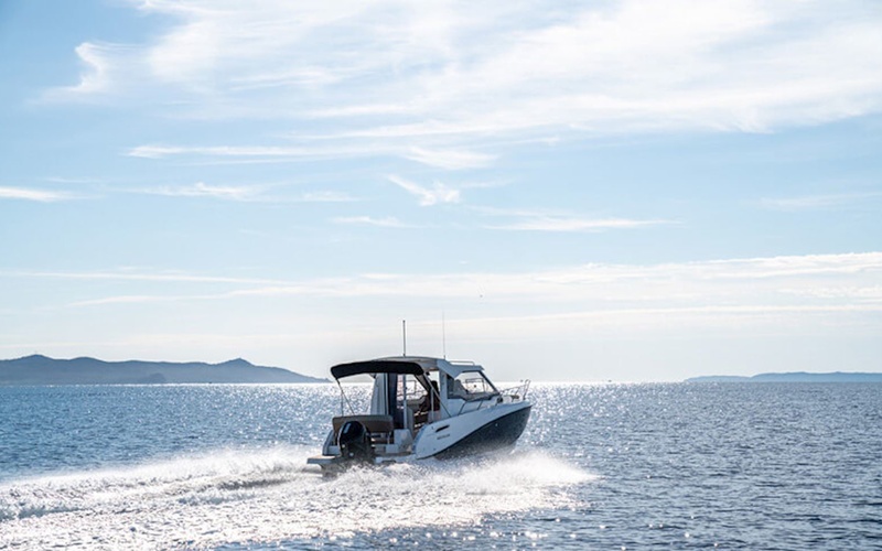 Quicksilver Activ 675 Weekend