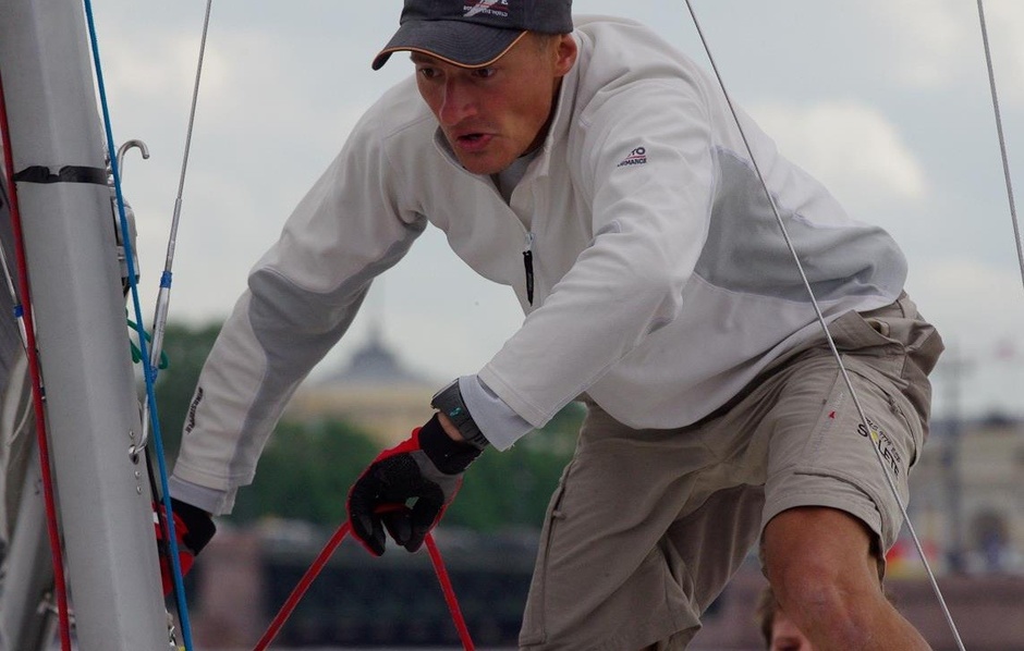 His crew consisted of Russian athlete Pavel Savenko.
