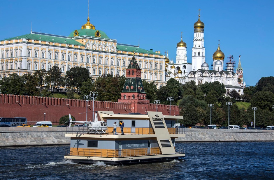 10 percent boat, 90 percent house.