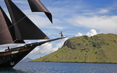 Konjo Boat builders Dunia Baru