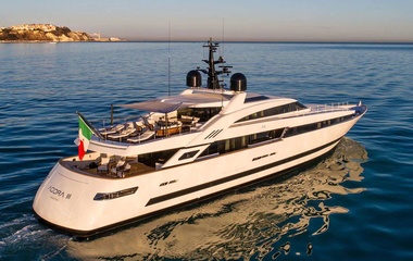 ISA Yachts Agora III