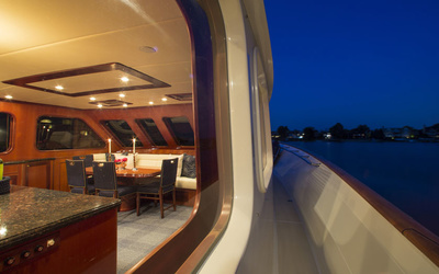 Offshore Yachts 80’ Voyager Grand Salon