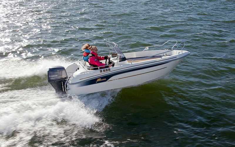 Yamarin 46 Side Console