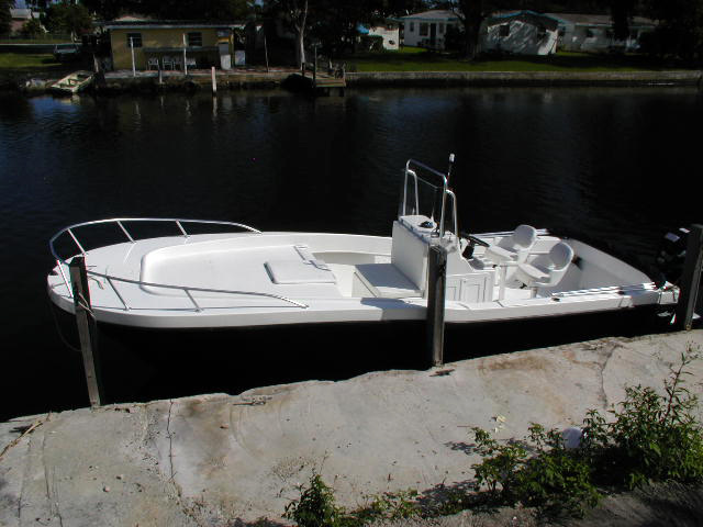 Dusky 252 Fisherman's Cuddy