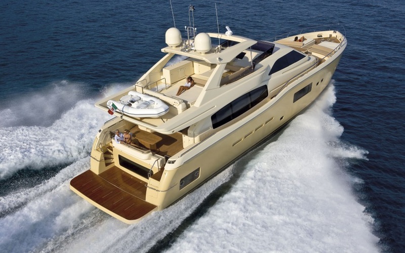 Ferretti Altura 840