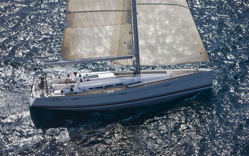 Beneteau First 45
