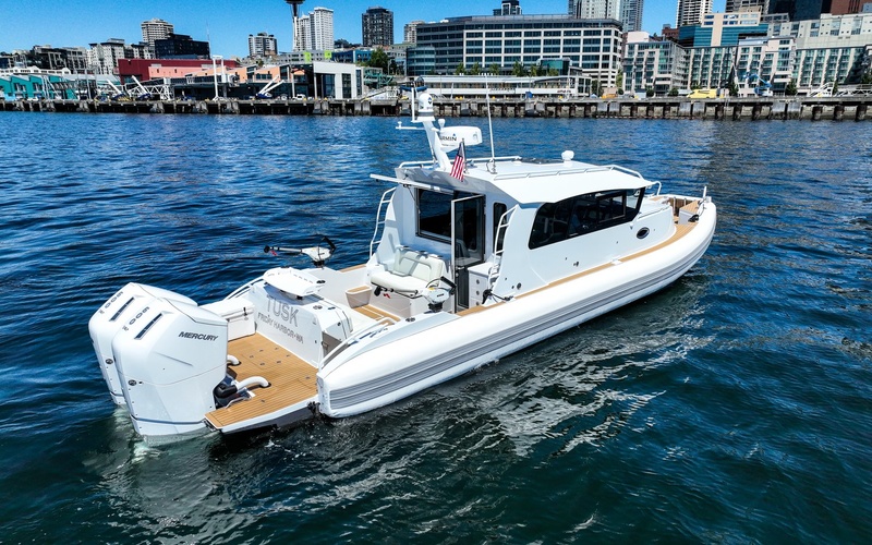 Life Proof 35 Yachtline Cabin