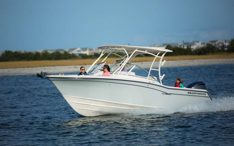 Grady-White Freedom 235