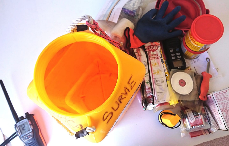 The Survival kit of Mini Transat participants is sealed before the race starts. The seal can only be opened in case of emergency.