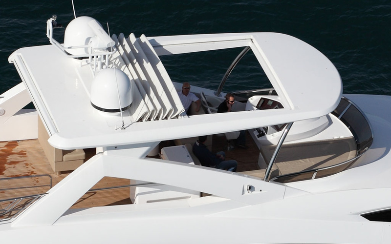 Sunseeker 88 Yacht 