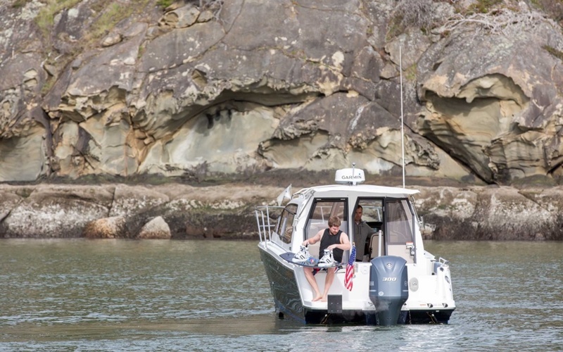 Cutwater C-24 Coupe