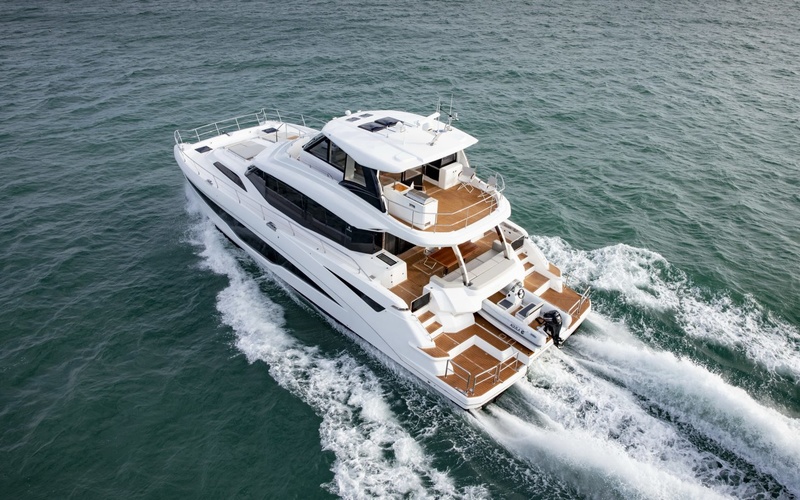 Aquila  70 Luxury
