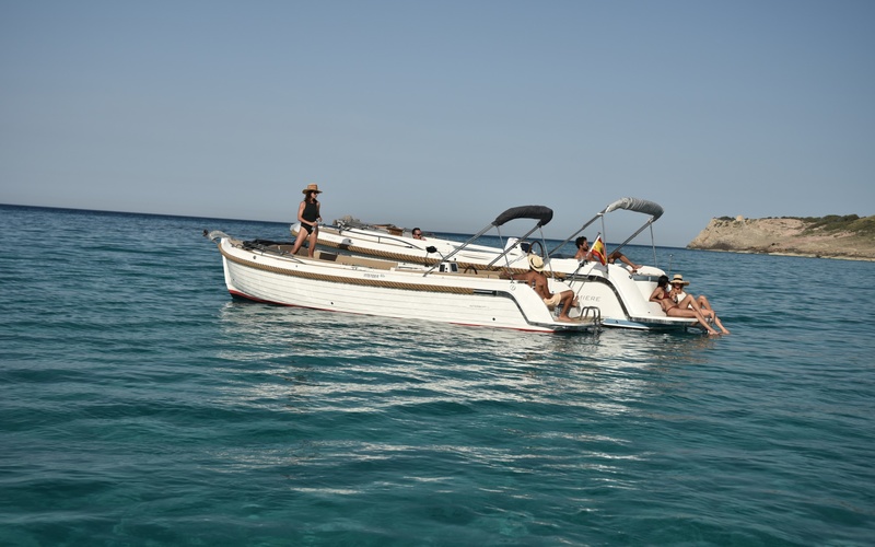 Interboat Intender 820