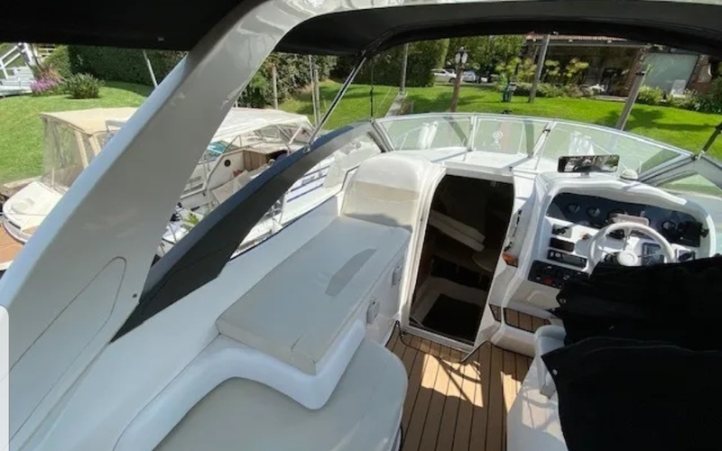 Manara 29 Cabin