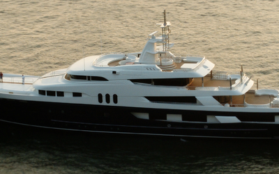 Jade Yachts 230