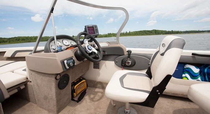 Crestliner 1650 Super Hawk
